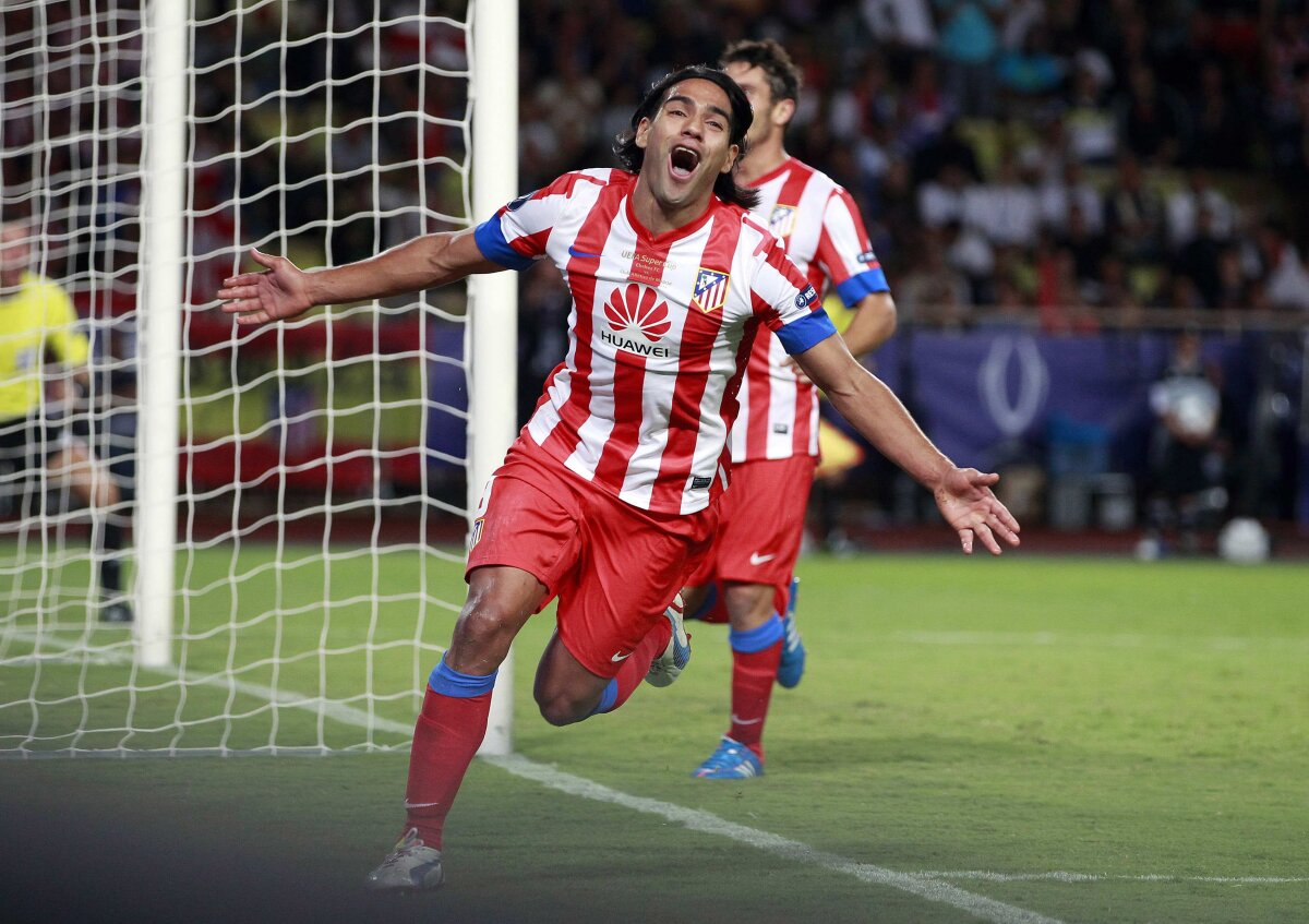 FOTO&VIDEO » Cu un Falcao fenomenal, Atletico a dat de pămînt cu Chelsea (4-1) şi a cucerit Supercupa