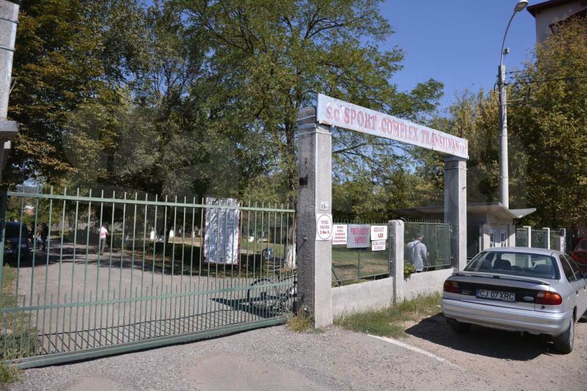FOTO Refuză exilul » Mai mulţi jucători şi oameni din staff-ul celor de la "U" nu acceptă să plece din Cluj