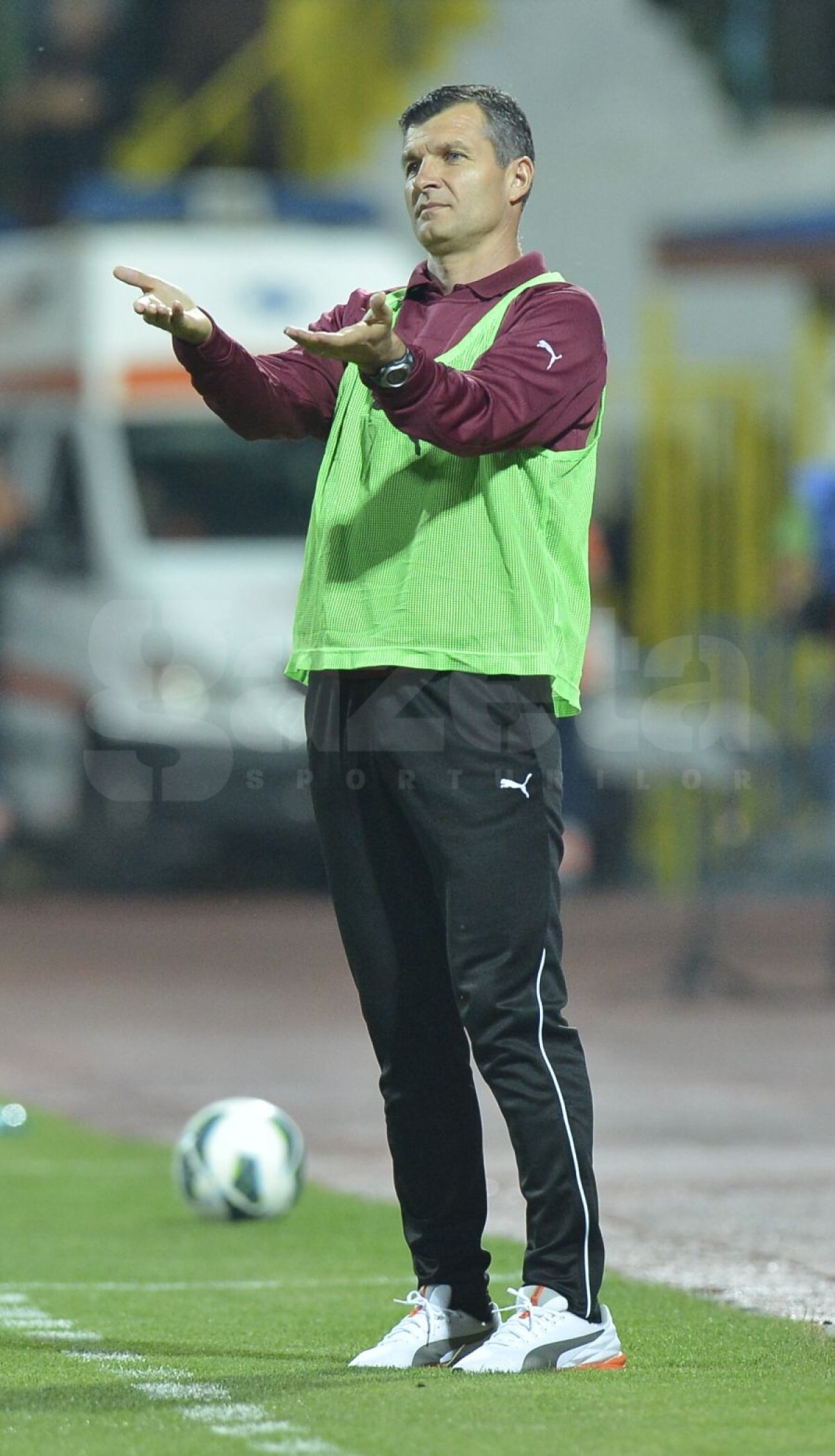 FOTO&VIDEO Pandurii - Rapid 2-0 » Gorjenii au surclasat echipa lui Sabău şi se distanţează în fruntea clasamentului