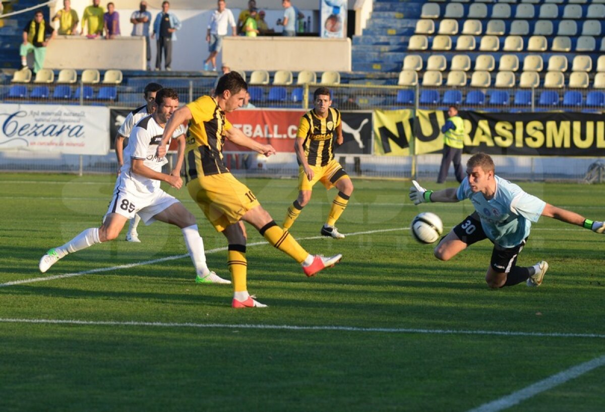 VIDEO şi FOTO FC Braşov - Gaz Metan 3-1 » Medieşenii continuă seria neagră de pe terenul "stegarilor"