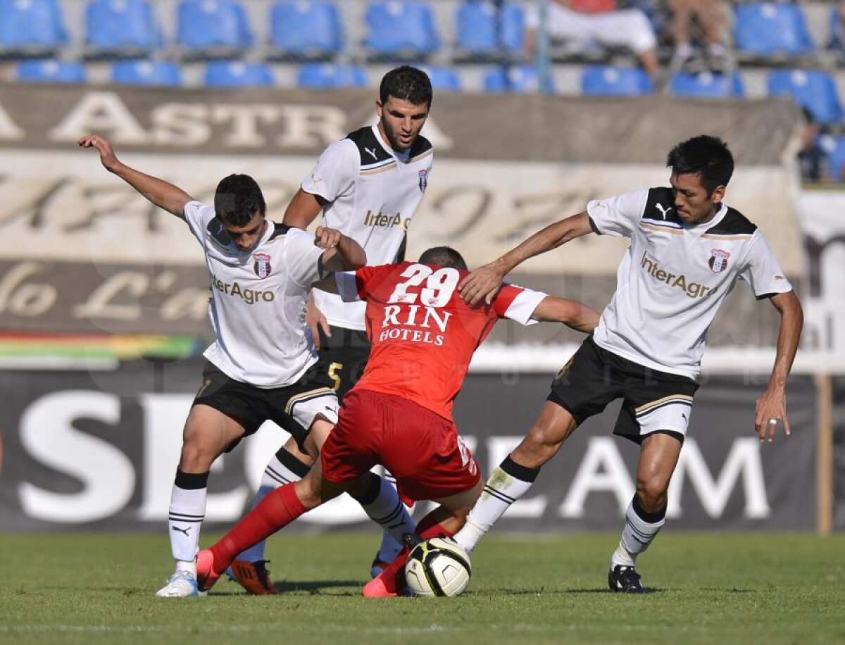 FOTO&VIDEO "Cîini" puşi cu botul pe labe » Astra a învins Dinamo cu 1-0