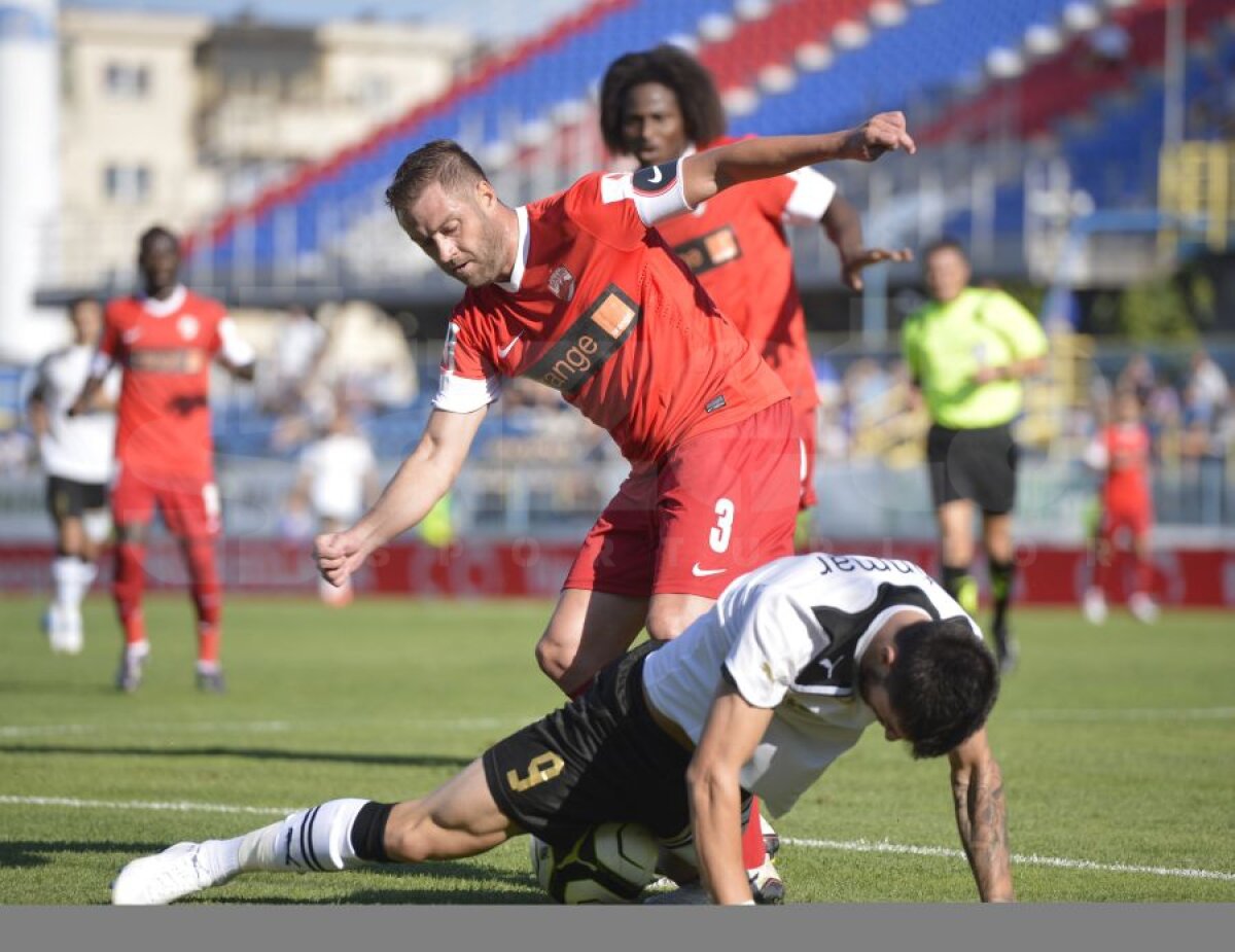 FOTO&VIDEO "Cîini" puşi cu botul pe labe » Astra a învins Dinamo cu 1-0