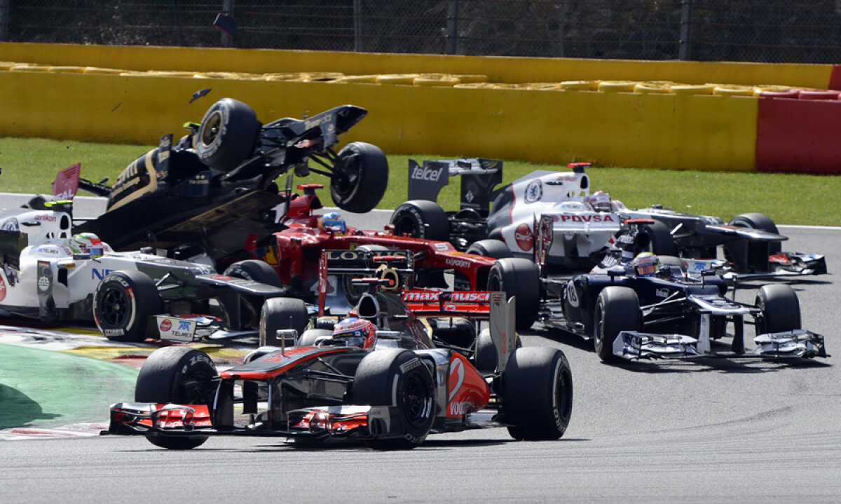 Ardeniul cucerit de britanici » Button a cîştigat fără probleme Marele Premiu al Belgiei