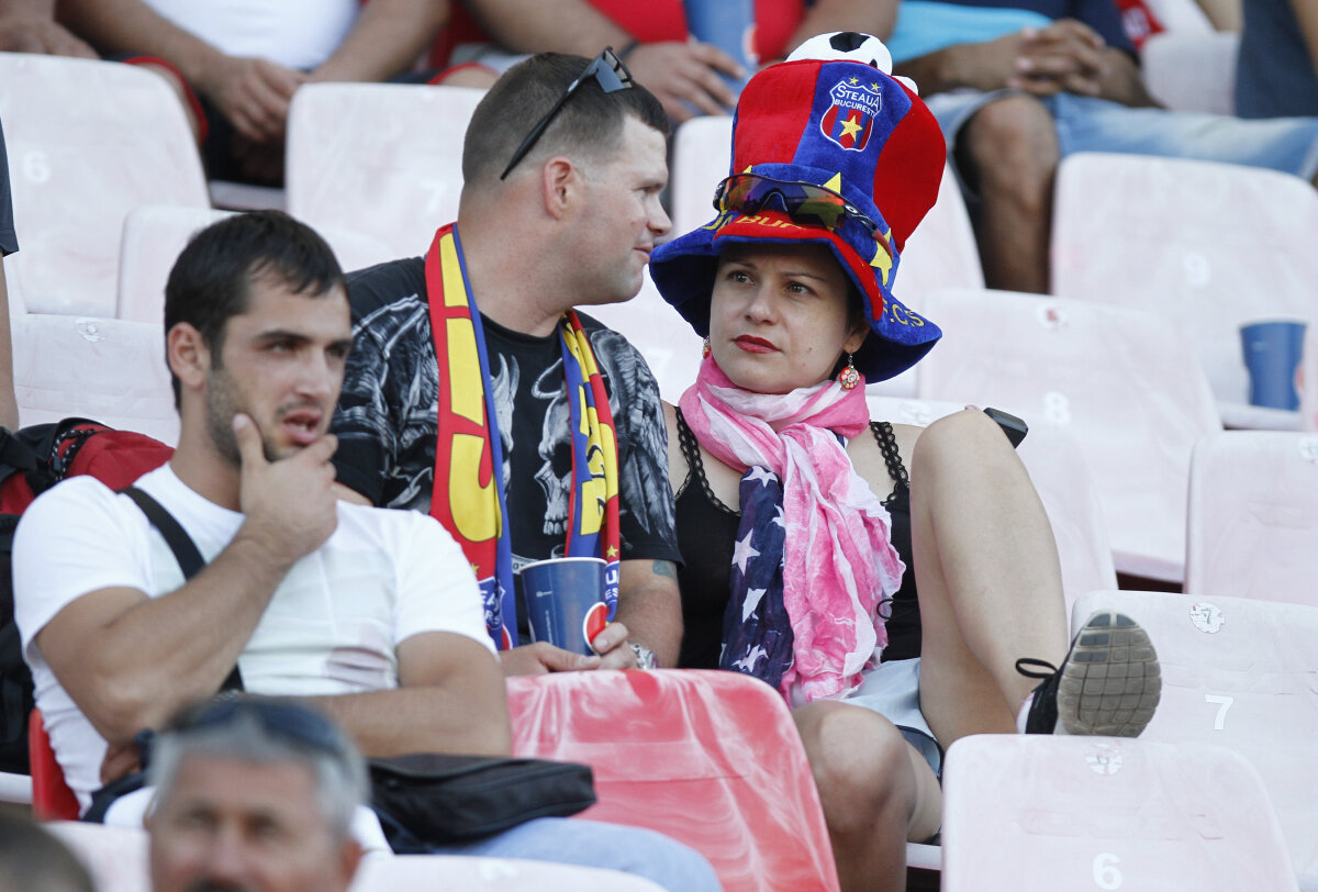 FOTO&VIDEO » Fortăreaţa Ghencea: Steaua a bătut iar Oţelul (2-1) într-un joc care a pornit furtunos, apoi s-a stins