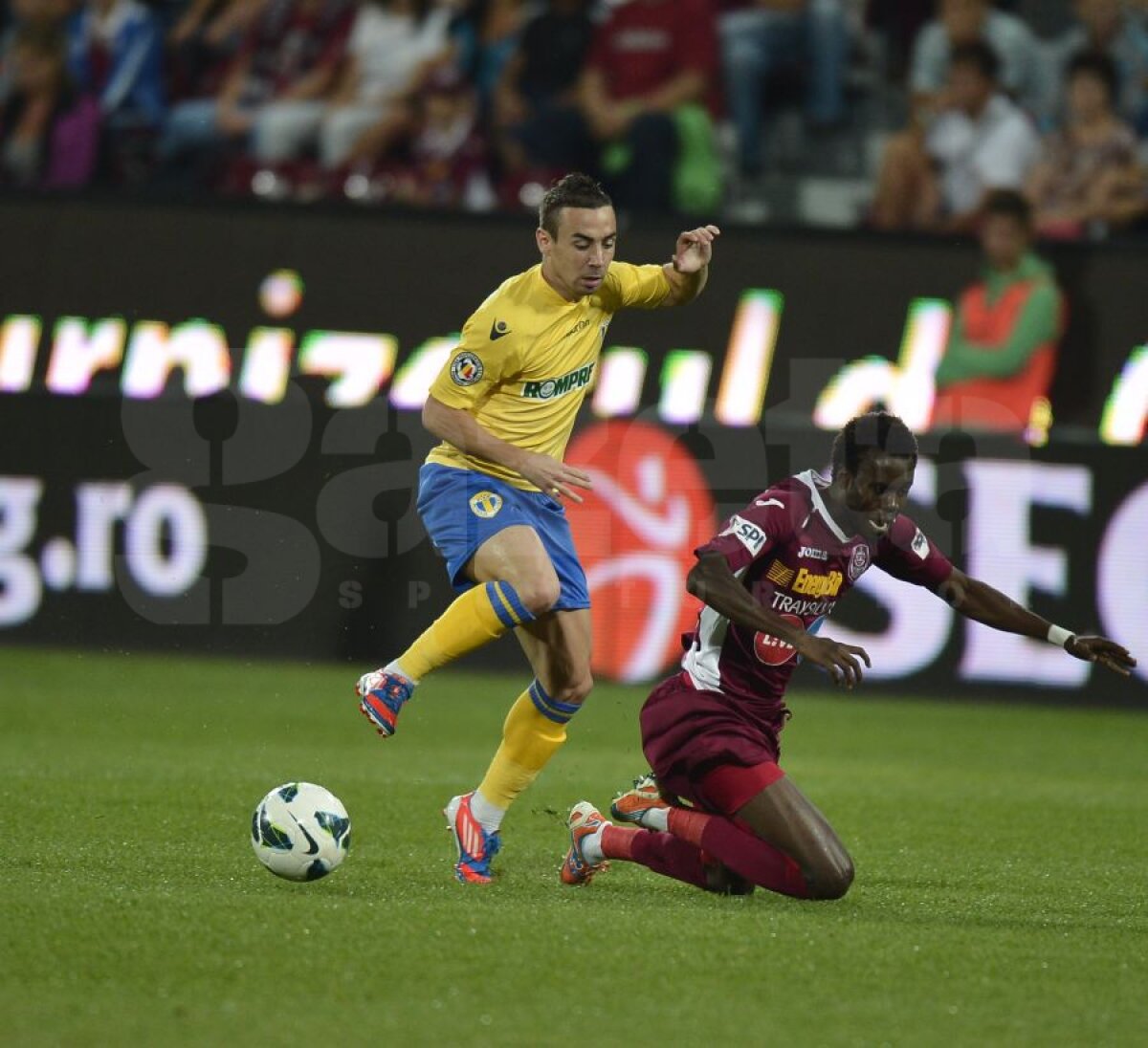 VIDEO&FOTO Egal dramatic în Gruia » CFR Cluj - Petrolul 2-2