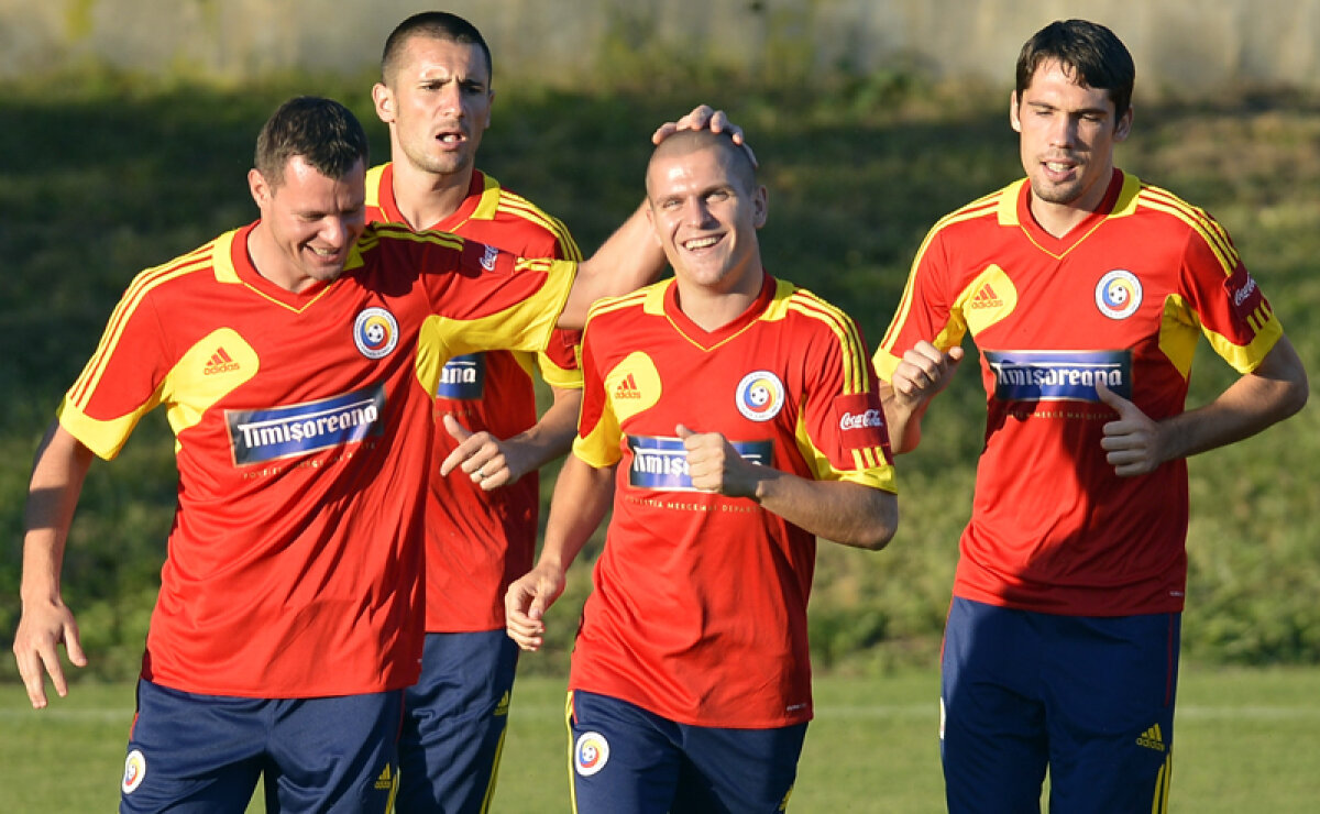 FOTO Şi-nc-o dată, măi, băieţi! » ”Tricolorii” au petrecut prima zi în drumul spre Mondialul brazilian pe acordurile ”Ciuleandrei”