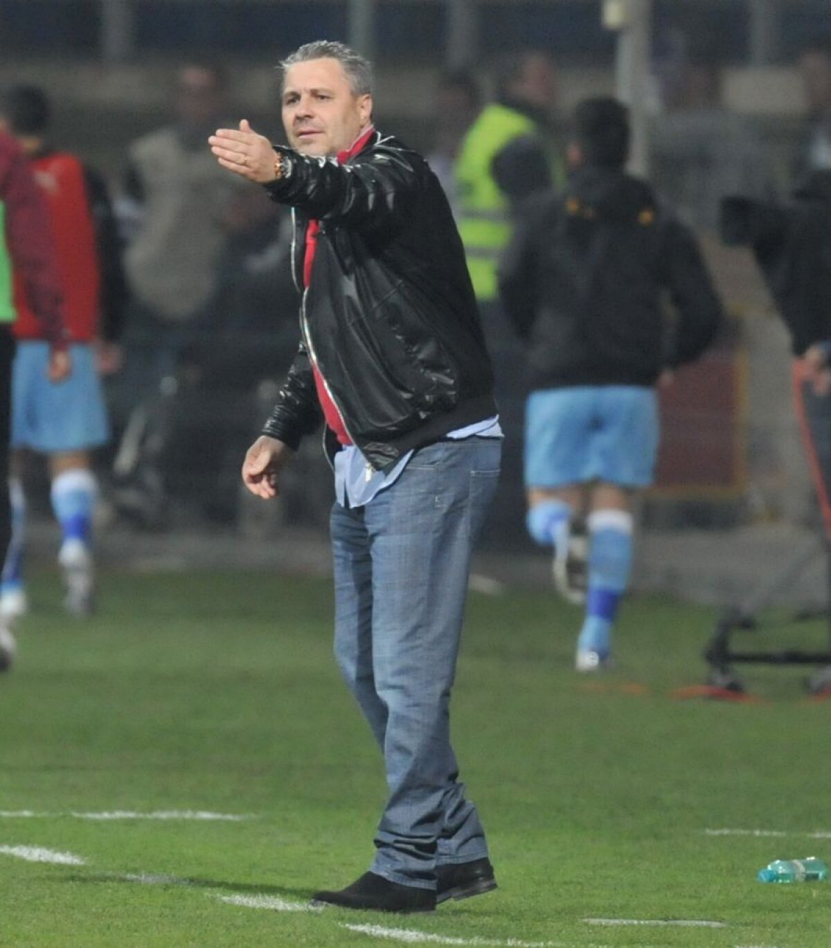 Şumudică nu mai vrea să iasă în evidenţă! Ce măsură va lua pentru a se strecura neobservat :)