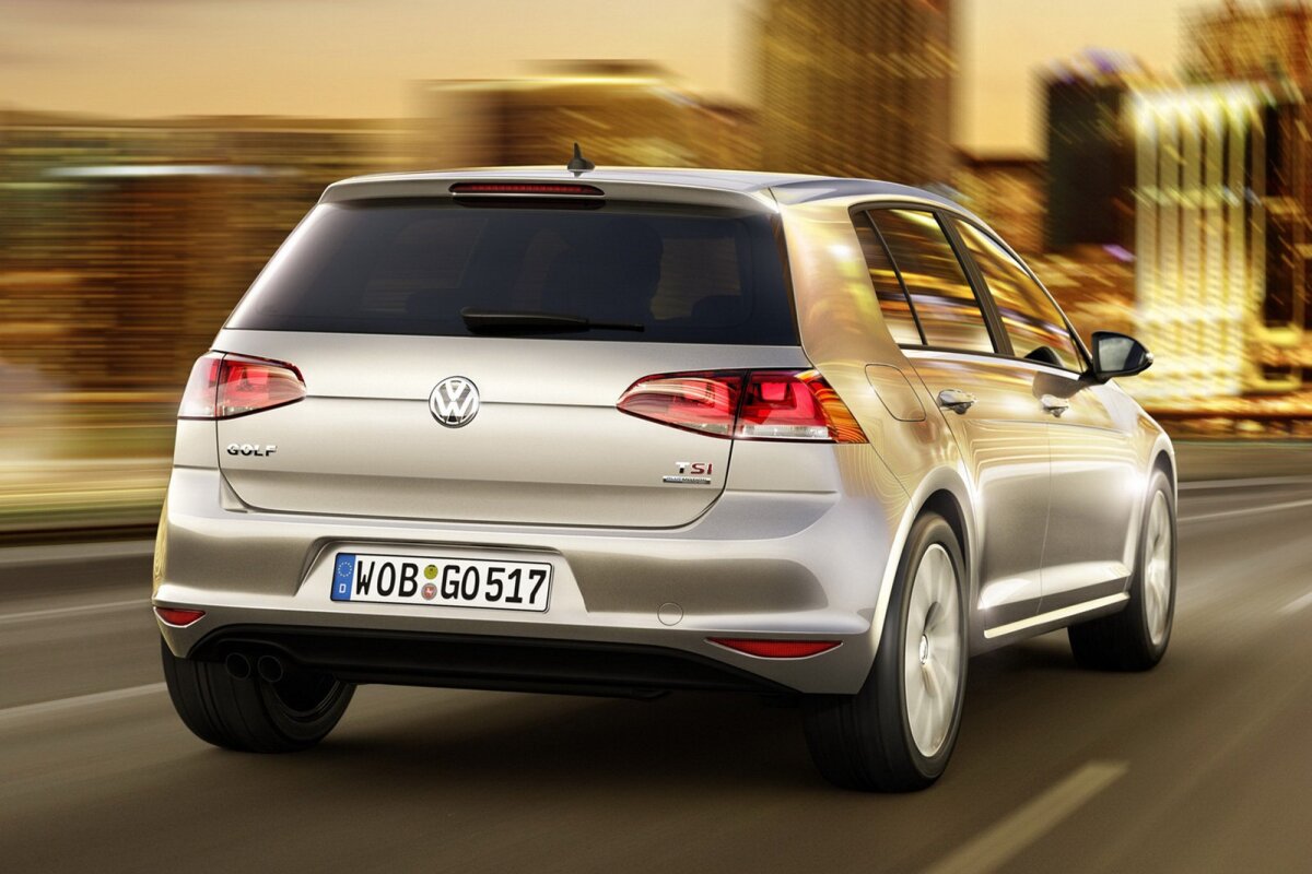 Vezi primele imagini cu noul Volkswagen Golf 7