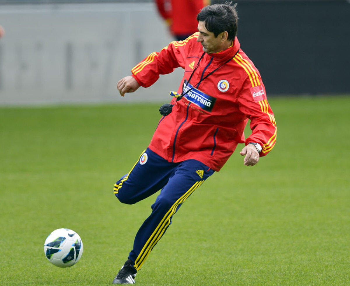 Victor Piţurcă, înaintea meciului cu Estonia: "E vital să rămînem concentraţi la fazele fixe"