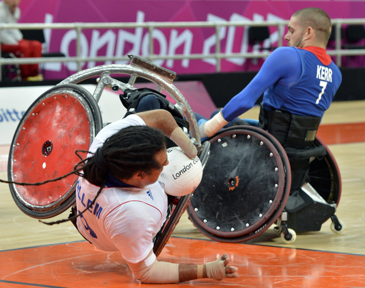 FOTO Adrenalină pură » Rugby-ul în scaun cu rotile, un sport care taie răsuflarea