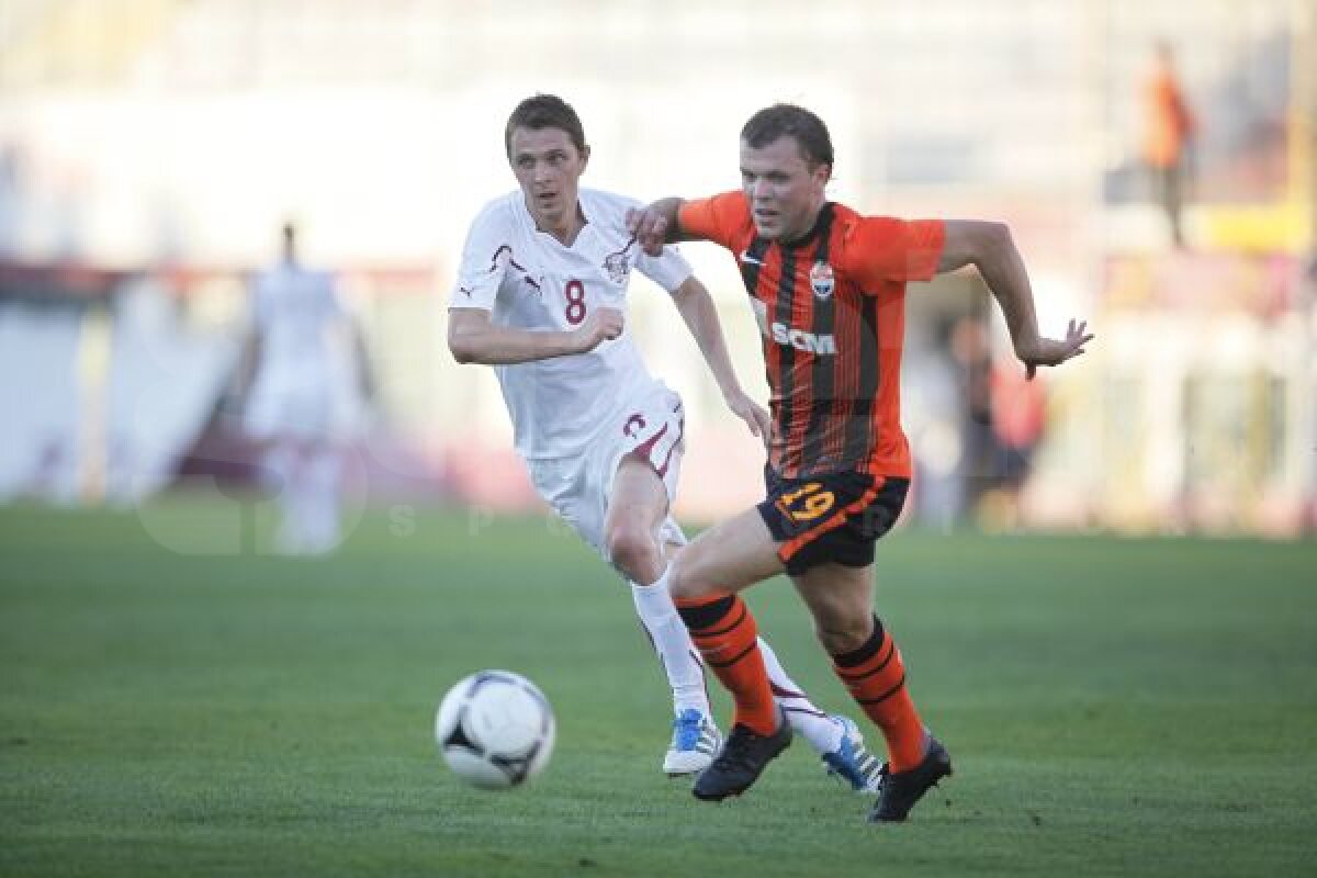 FOTO Şah la nea Mircea » Rapid remizează cu Şahtior în Giuleşti, scor 1-1