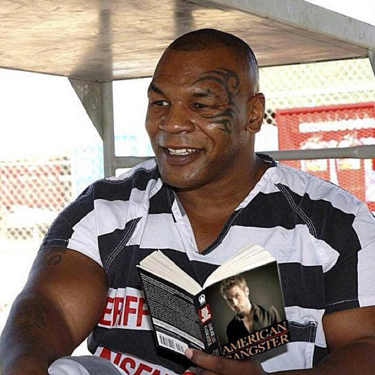 Star virtual » În aşteptarea debutului oficial la Ajaccio, Mutu se distrează pe Twitter