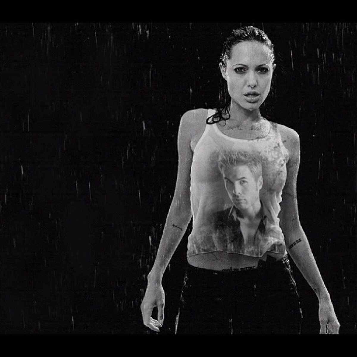 Star virtual » În aşteptarea debutului oficial la Ajaccio, Mutu se distrează pe Twitter