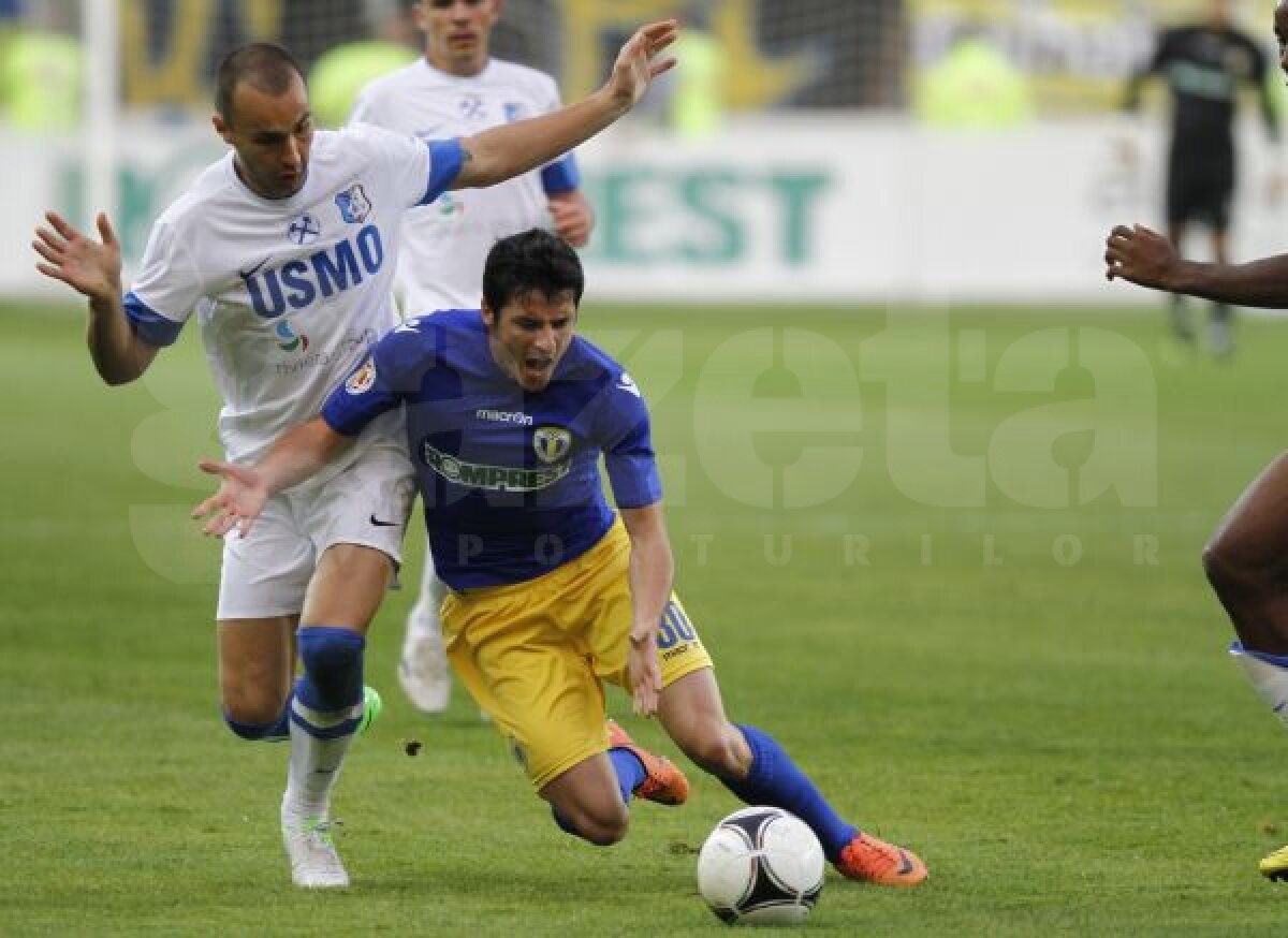 VIDEO + FOTO » Dansul lupilor! » Petrolul a umilit cu 4-0 liderul şi revine în lupta pentru Europa