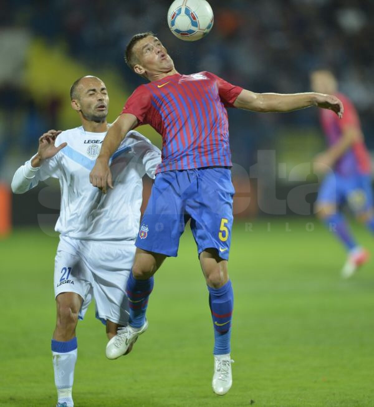 VIDEO + FOTO Forţă pentru Stuttgart! » Steaua a învins Iaşiul cu 3-0 şi a urcat pe primul loc