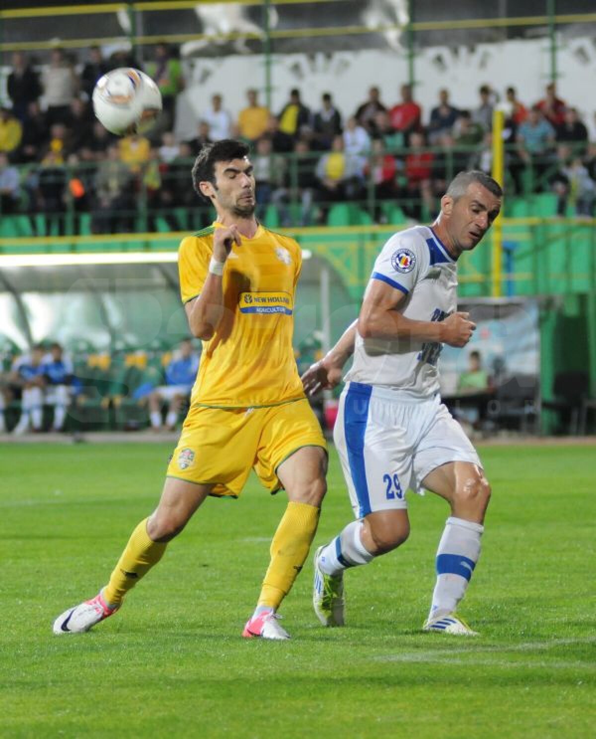 VIDEO + FOTO Salvatorul Ousmane » N'Doye aduce victoria cu Severin, 2-1, după un gol controversat în minutul 91!