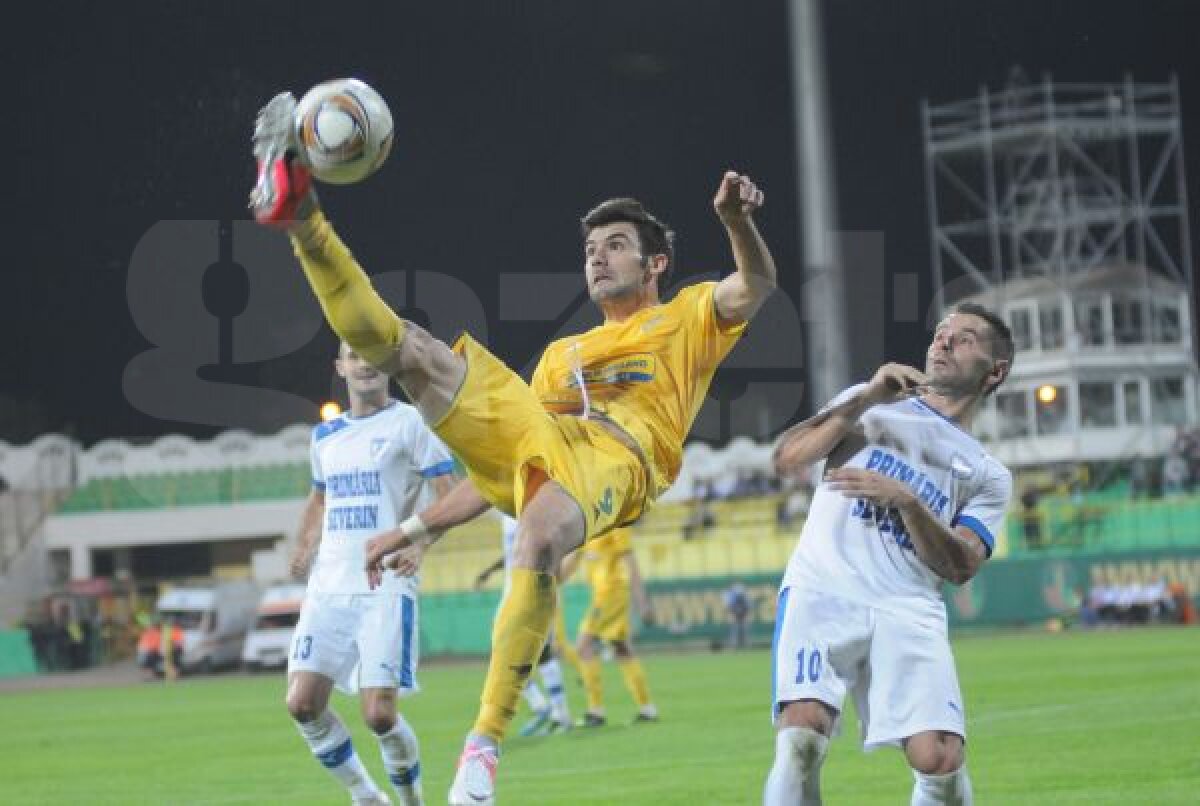 VIDEO + FOTO Salvatorul Ousmane » N'Doye aduce victoria cu Severin, 2-1, după un gol controversat în minutul 91!