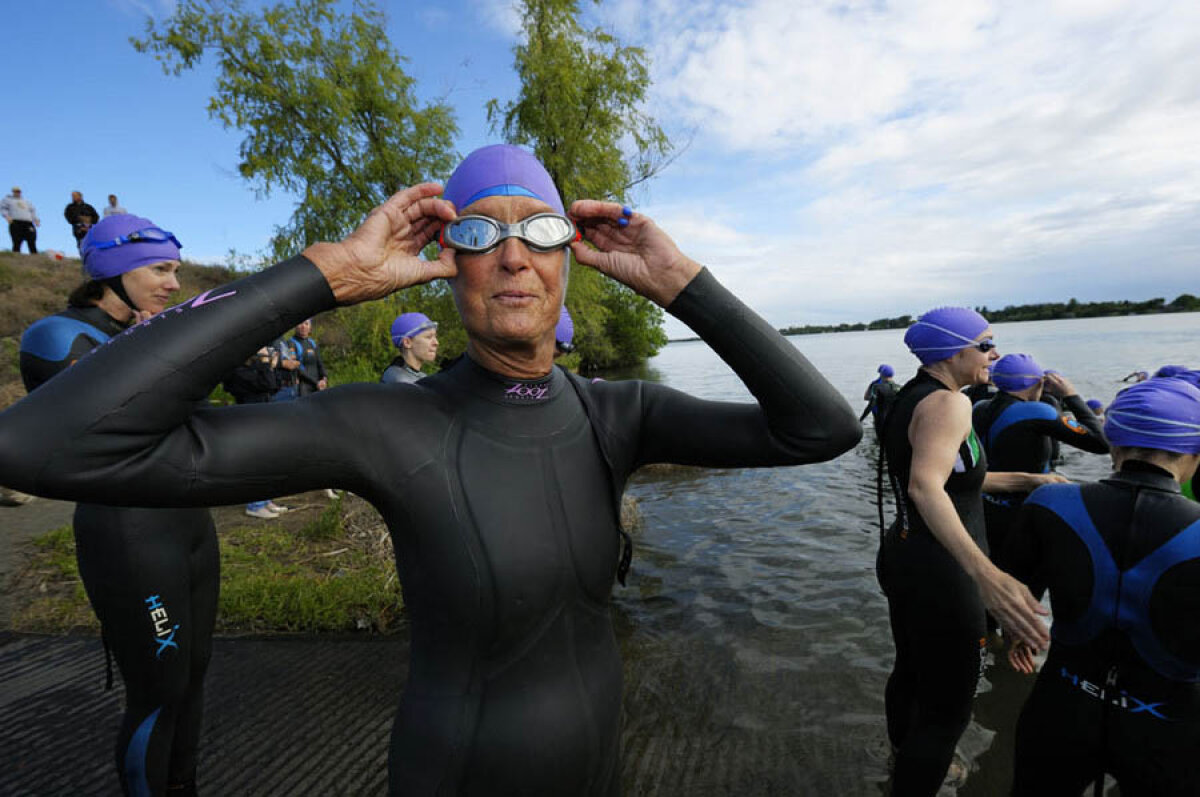 Măicuţa de oţel » Sora Madonna Buder, o americancă de 82 de ani, participă la concursurile Ironman