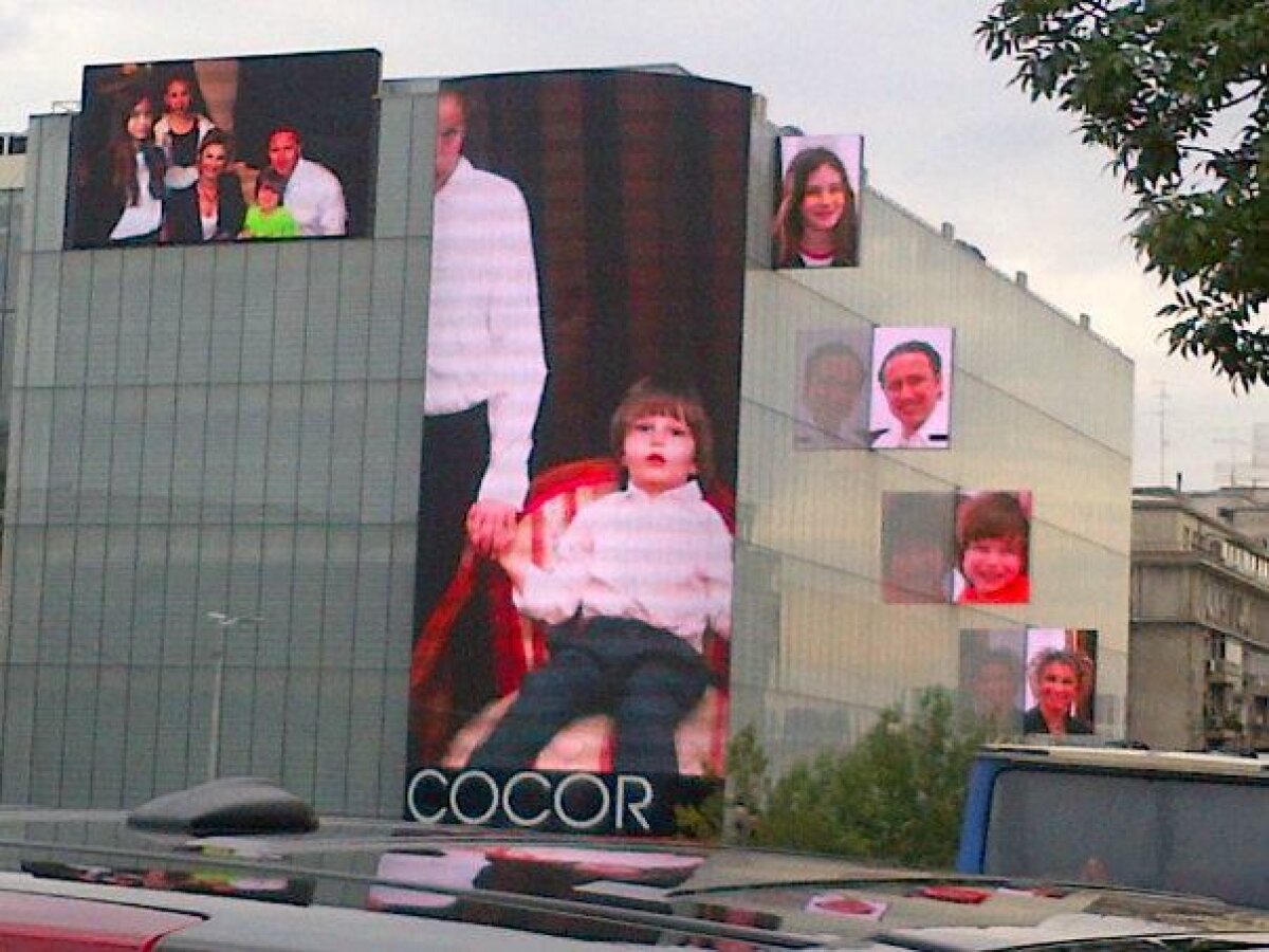 FOTO Antrenorul Stelei sărbătorit în stil Las Vegas la magazinul Cocor!