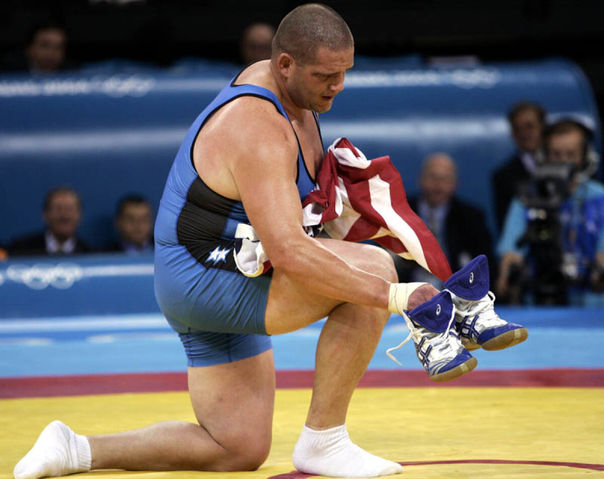 Uriaşul cu destin primejdios » Povestea nefericită a unui campion olimpic american