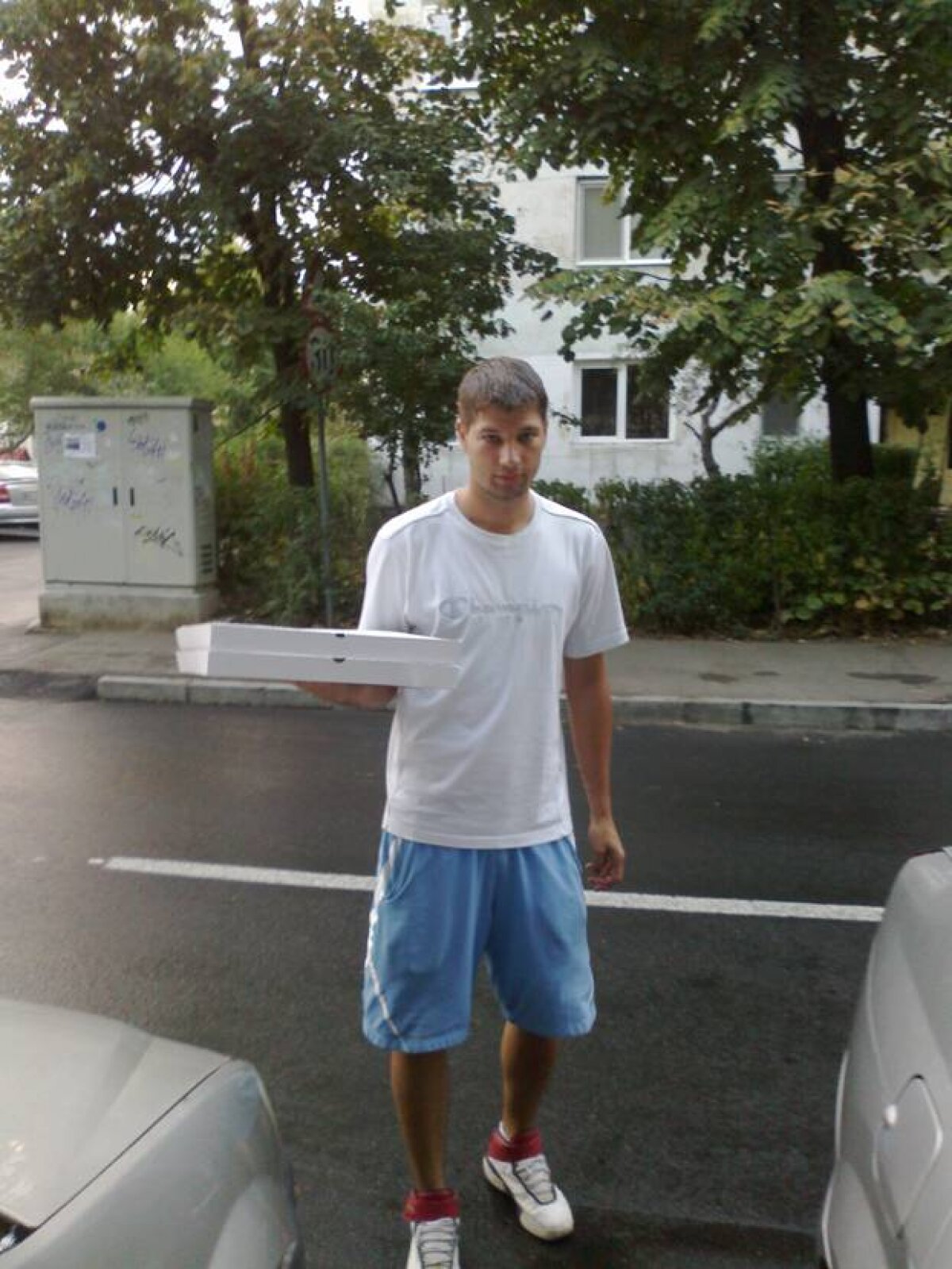 Visul american! Livreaza pizza la Ploieşi, joacă baschet la Miami sub ochii lui LeBron James