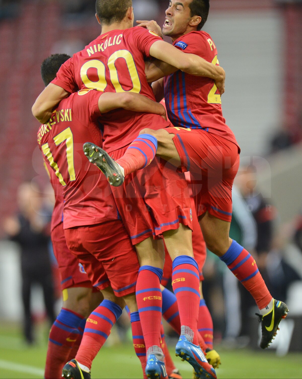 FOTO şi VIDEO  Stuttgart - Steaua 2-2 » La 5 minute de o victorie istorică