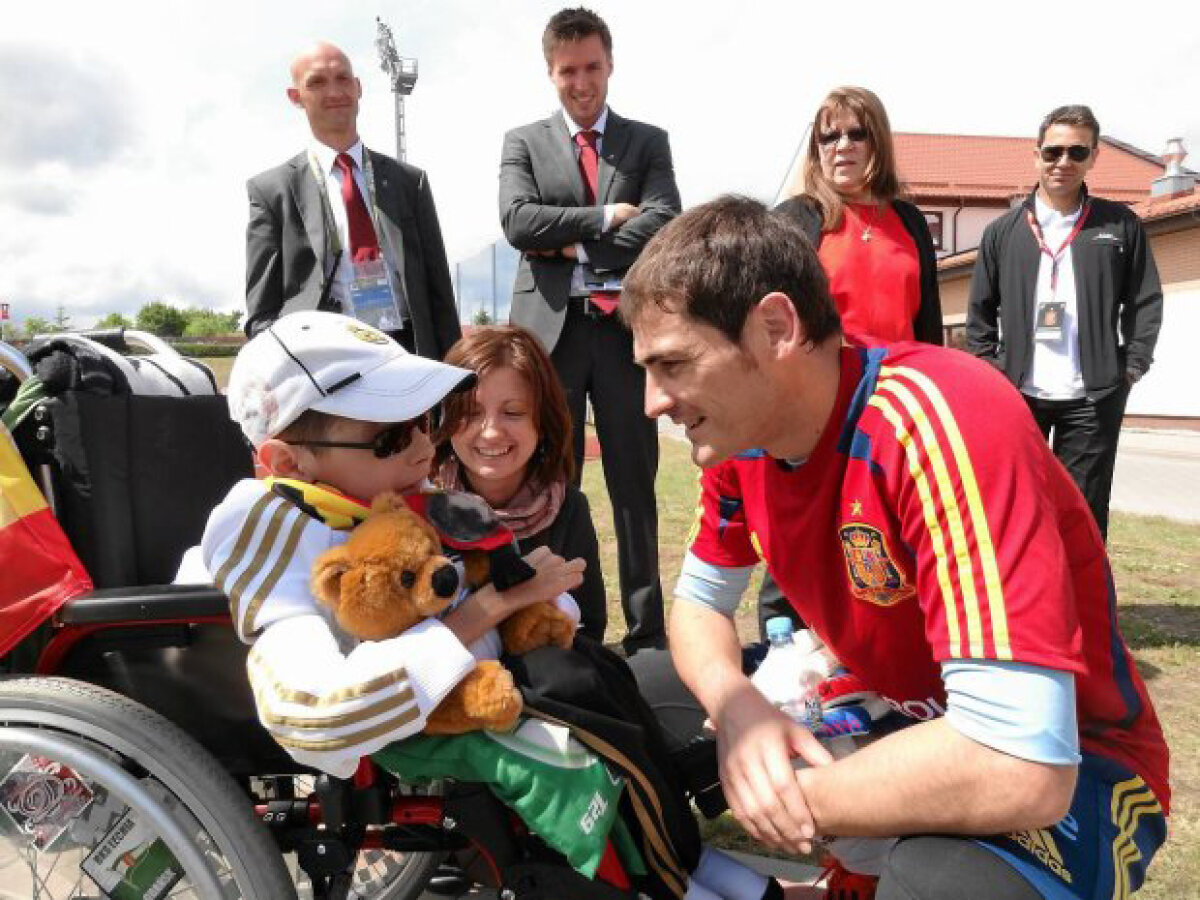 VIDEO Un gol nu face cît un prieten pierdut! » De ce nu s-a bucurat Casillas la reuşita de 3-2 a lui Ronaldo cu City