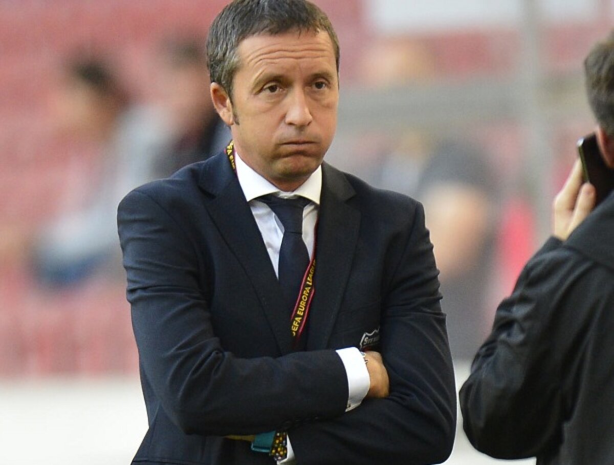 Războiul continuă » Anghel Iordănescu îl desfiinţează pe MM: "Nu merită atîta atenţie. E un mărunţiş"