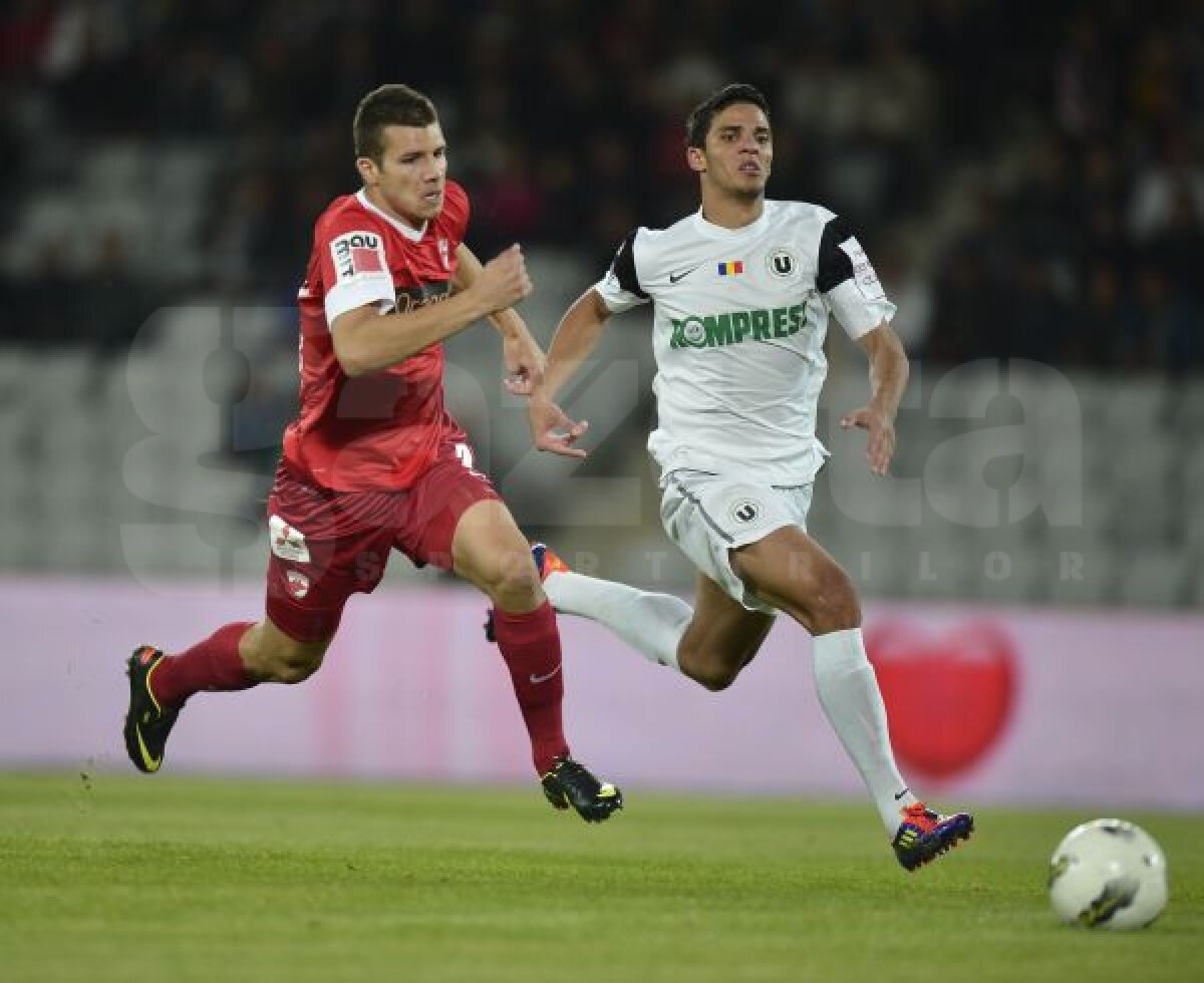 VIDEO+FOTO Dinamo se impune cu 2-1 la Cluj, într-un meci cu gafe de arbitraj la toate golurile