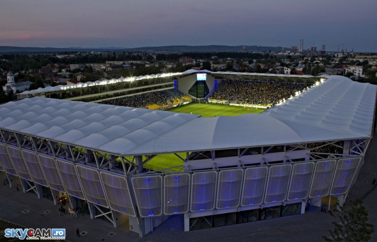 GALERIE FOTO » "Arena Lupilor" fotografii şi imagine panoramică de excepţie