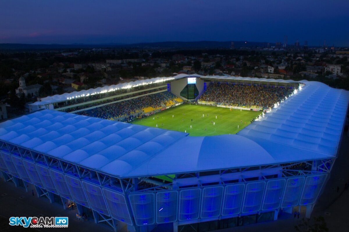 GALERIE FOTO » "Arena Lupilor" fotografii şi imagine panoramică de excepţie