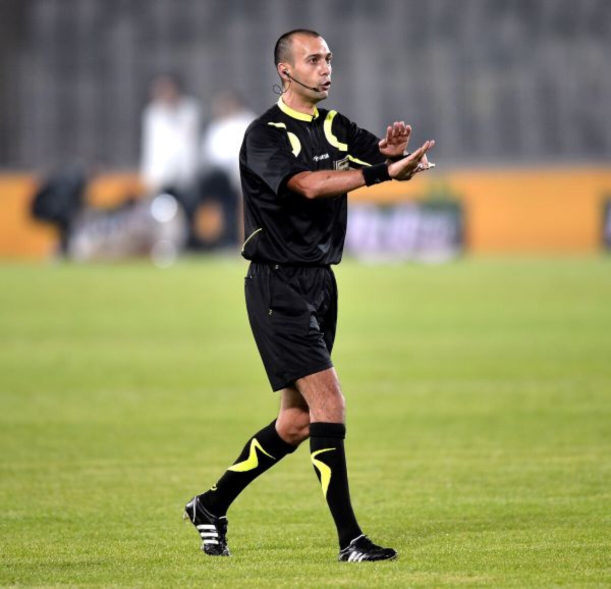 VIDEO Reacţia lui Teo Crăciunescu după ce a făcut praf U Cluj - Dinamo: "Nu comentez, Doamne-ajută!"