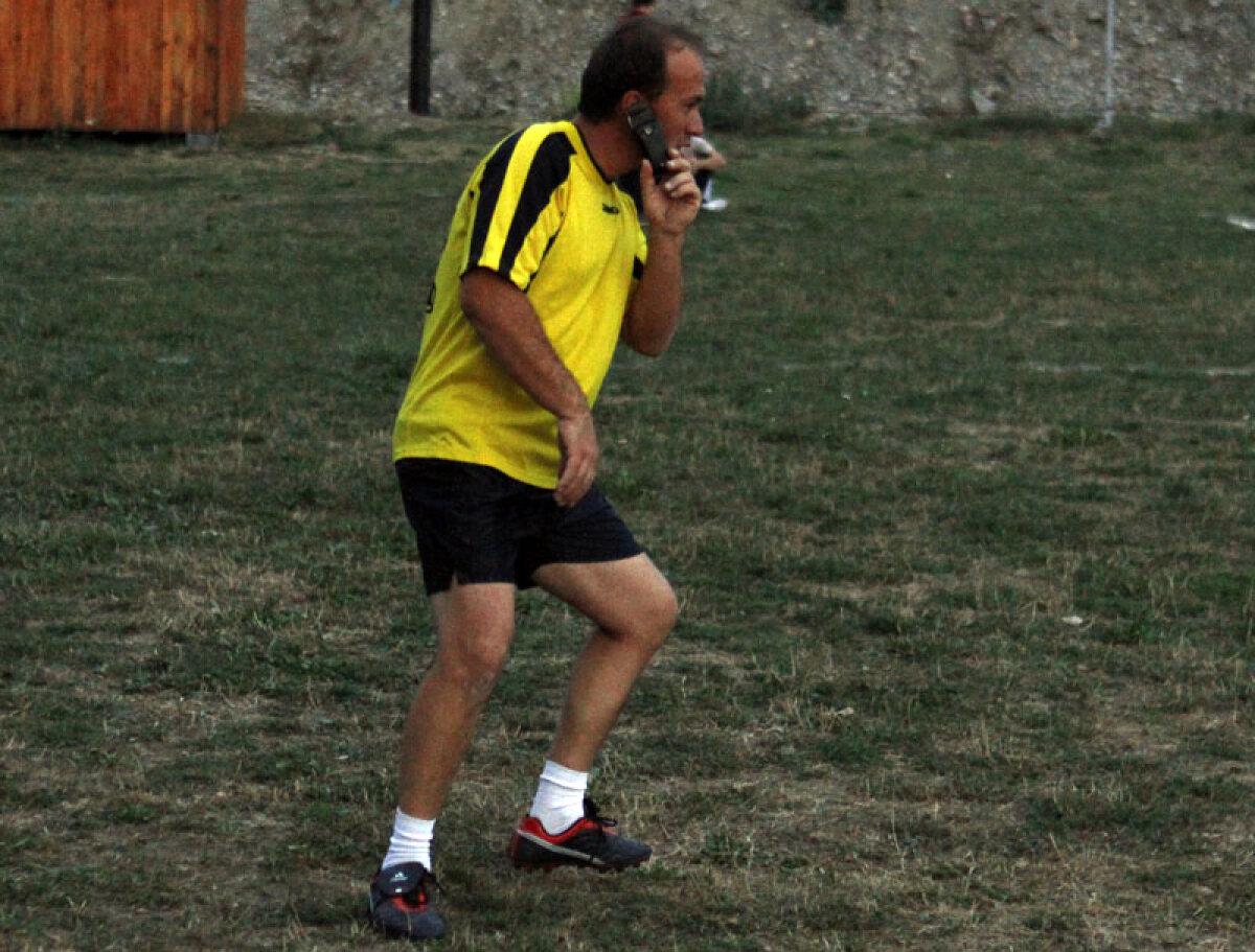 FOTO Ei sînt cei mai slabi din România! » Gazeta a descoperit codaşa absolută din fotbalul românesc: Bikafalva Tăureni