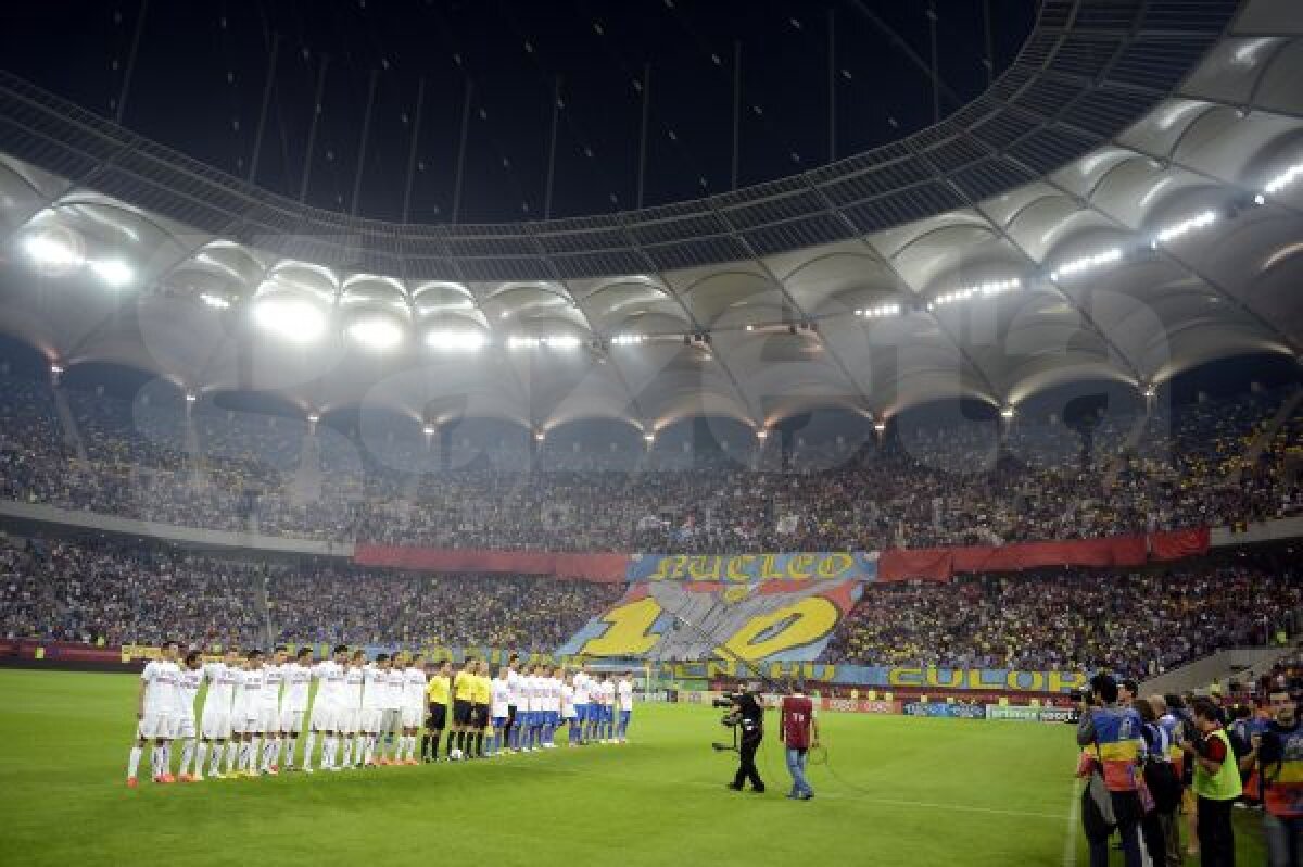 FOTO Spectacol incendiar în tribune » Galeriile din nou la înălţime pe Naţional Arena