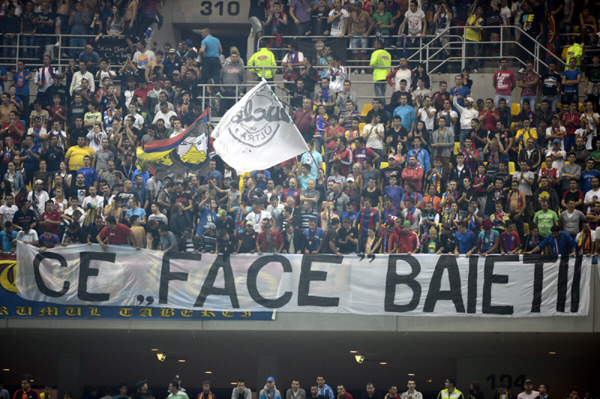 FOTO Pledoarie pentru stadion, nu pentru televizor! » Reportaj inedit făcut la derby: o repriză în tribune, cealaltă la TV
