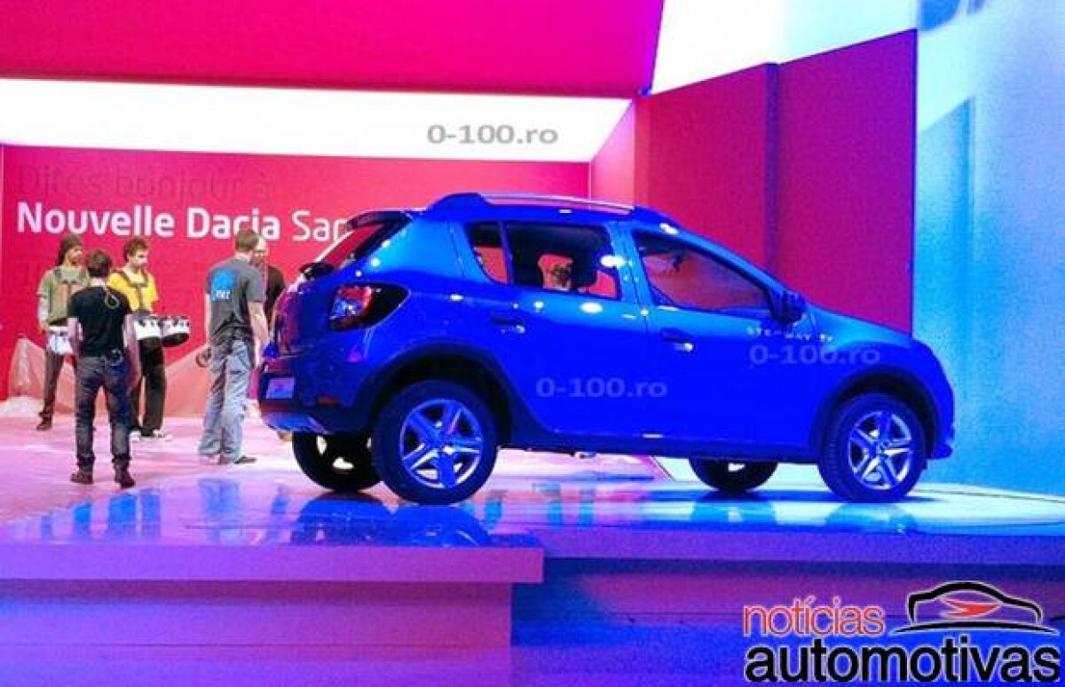 FOTO » Aşa arată noua Dacia Sandero Stepway! Primele imagini surprinse la Salonul Auto de la Paris