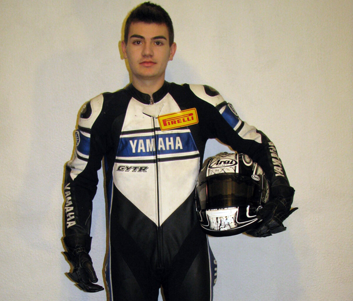 FOTO Creier invadat de sînge » Cel mai promiţător motociclist român a suferit un grav accident în cursa European SuperStock 600