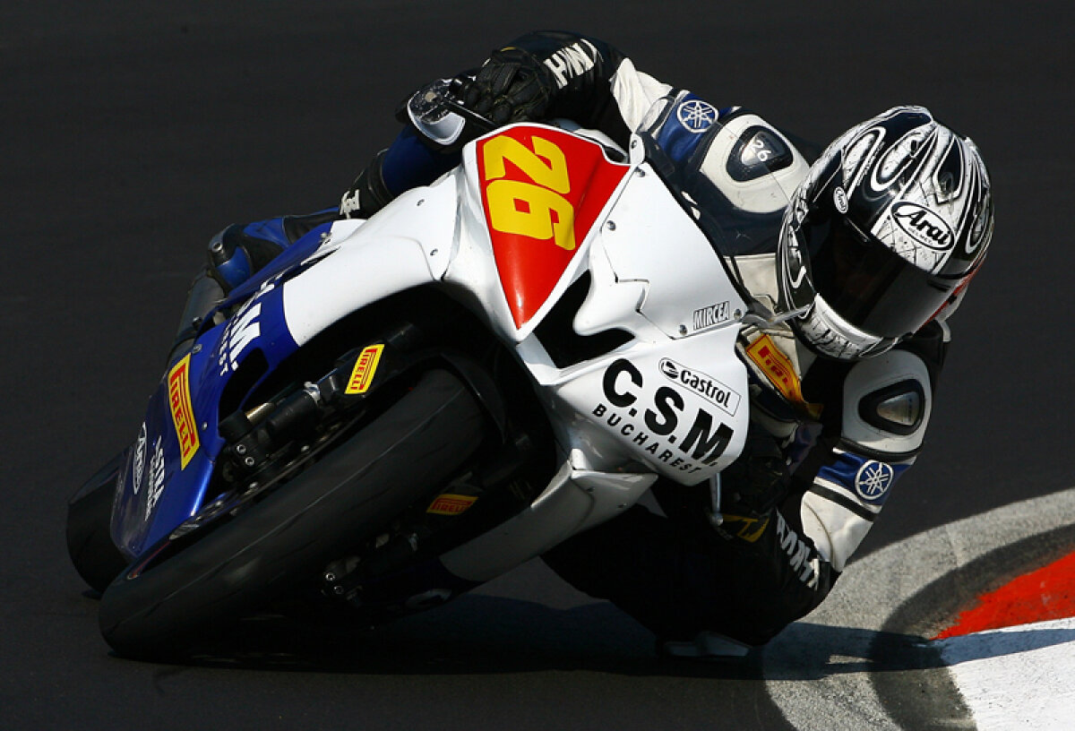 FOTO Creier invadat de sînge » Cel mai promiţător motociclist român a suferit un grav accident în cursa European SuperStock 600
