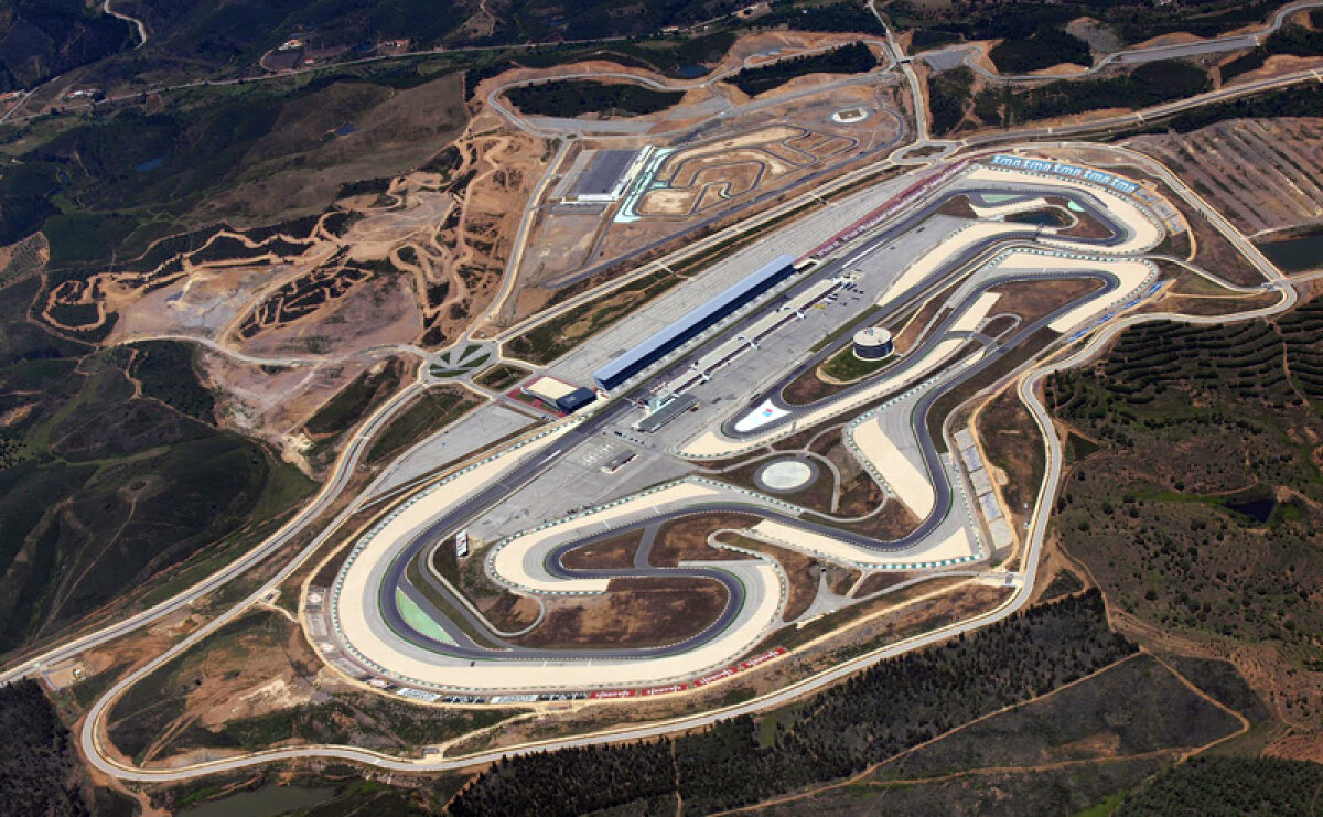 FOTO Creier invadat de sînge » Cel mai promiţător motociclist român a suferit un grav accident în cursa European SuperStock 600