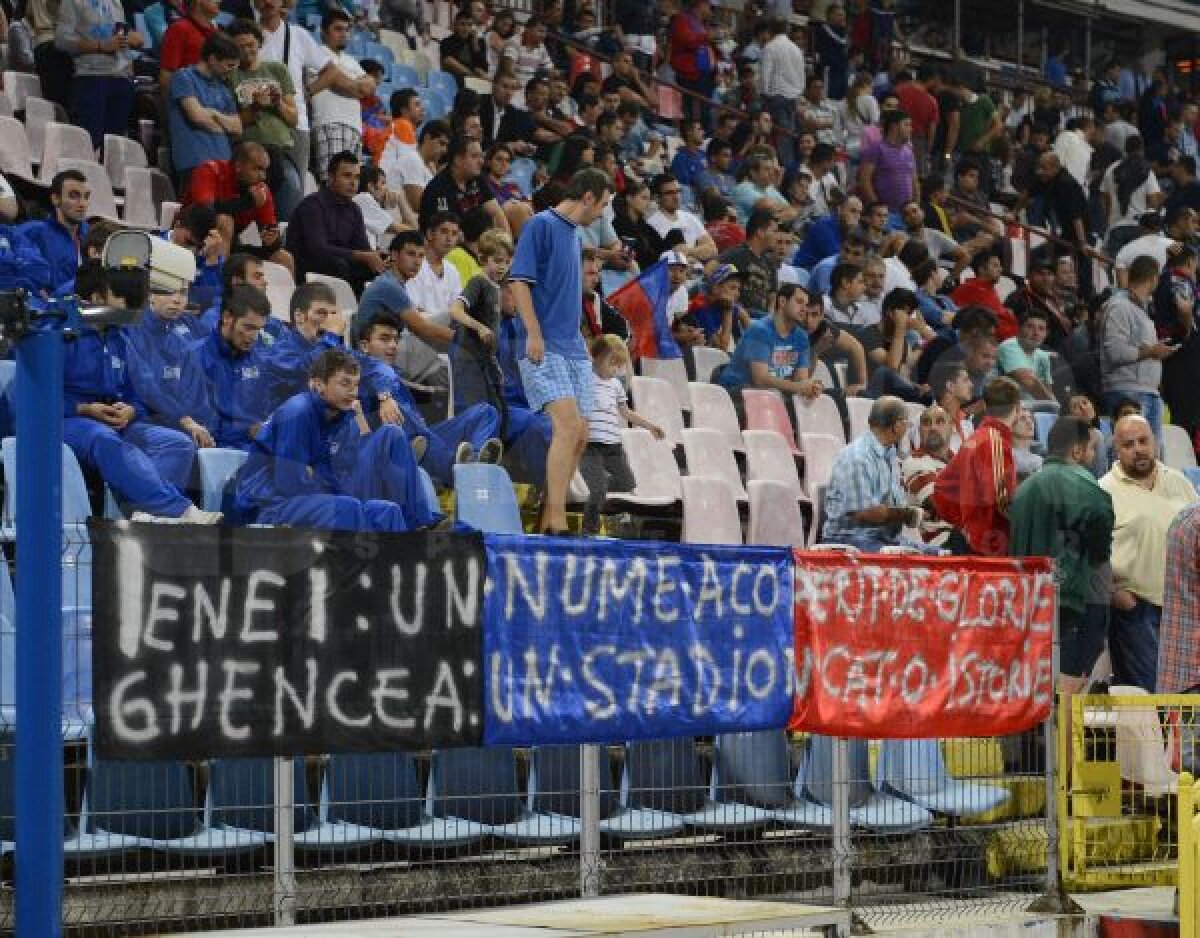 FOTO Victorie în cîrje » Steaua a învins Tg. Mureş cu 3-1, într-un meci terminat în opt jucători