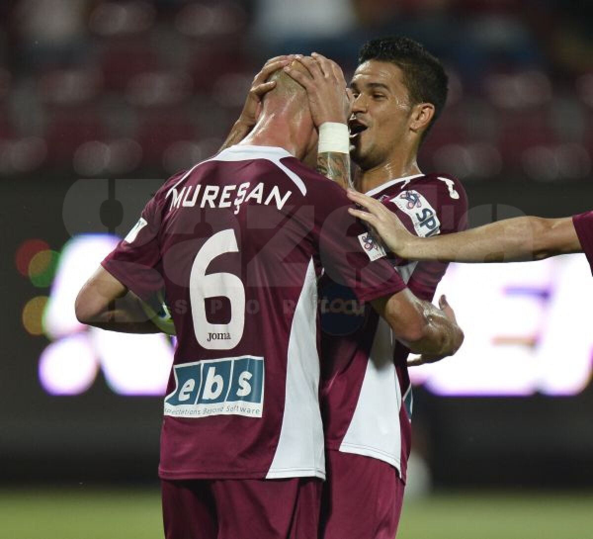 VIDEO+FOTO Pregătiţi de Manchester » CFR a învins Bistriţa cu 5-1 şi aşteaptă duelul cu United