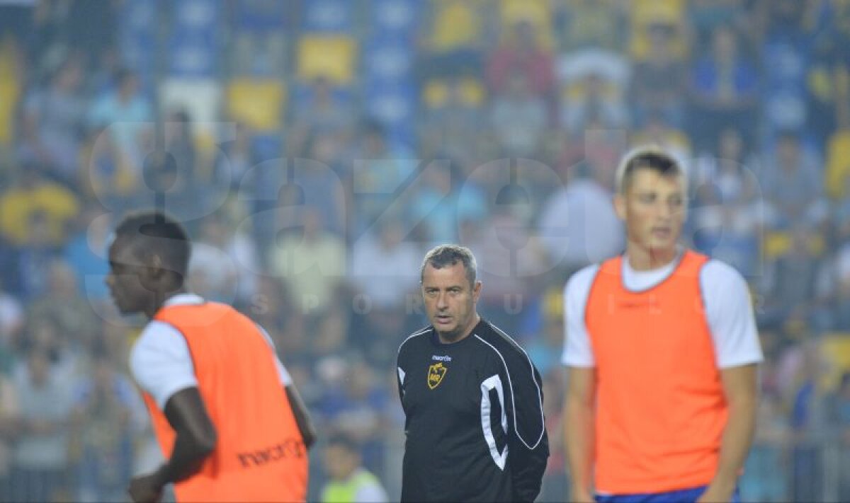 FOTO Petrolul în flăcări » Ultraşii ploieşteni au făcut show la ultimul antrenament înainte de Steaua