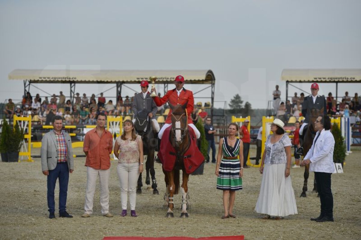 Marele Premiu al Municipiului Bucureşti în competiţia ecvestră cu obstacole a revenit ieri campionului en-titre Radu Ilioi » Duminica lui Brutus