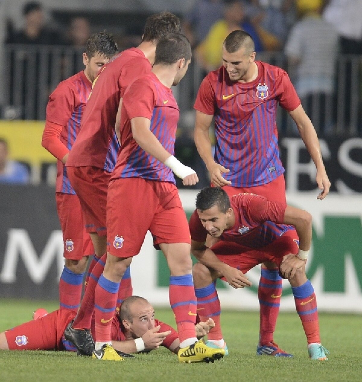 FOTO Lato ştie şi cu capul » Al doilea gol al fundaşului sărbătorit într-un mod inedit