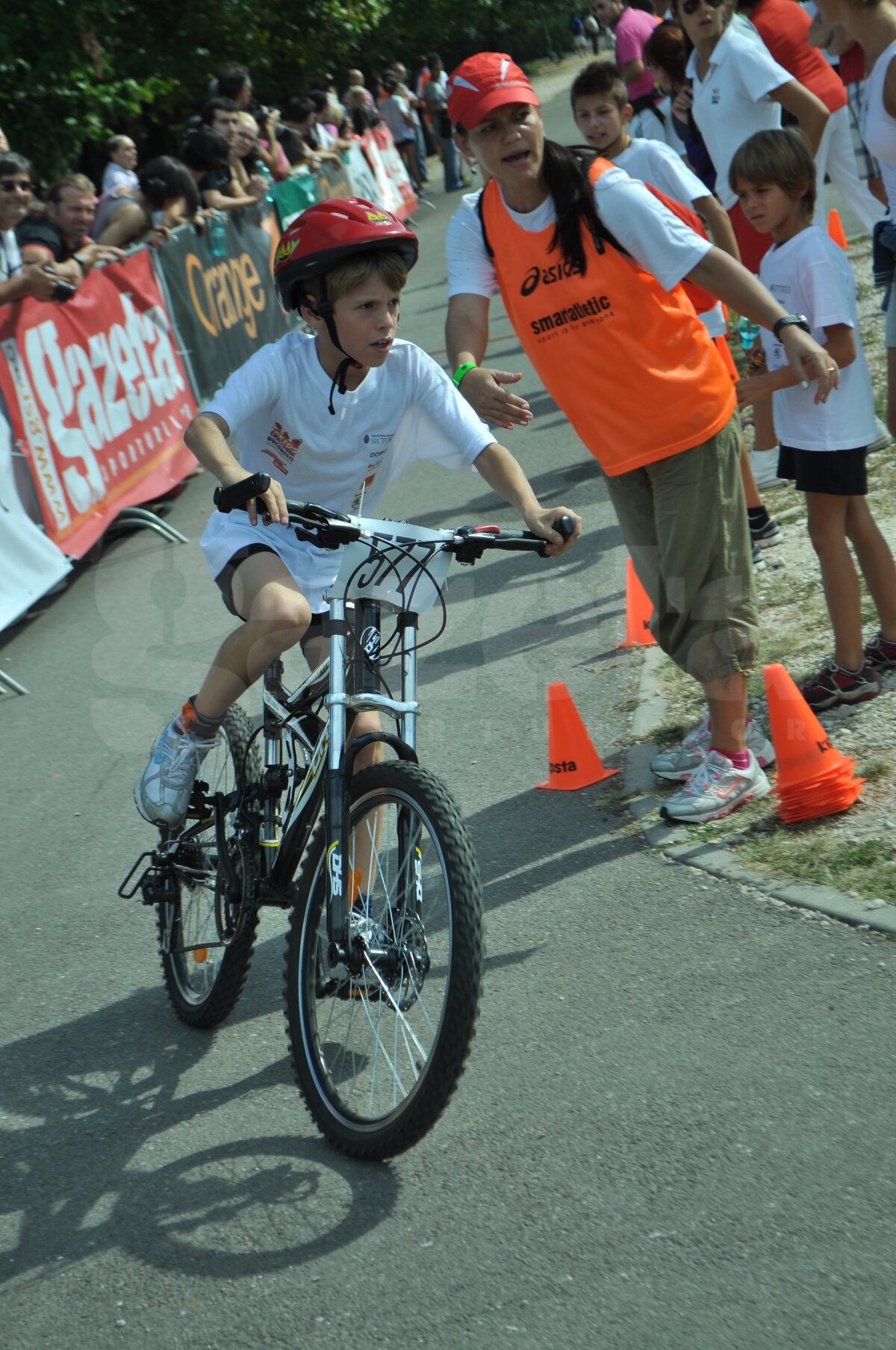 GALERIE FOTO TriKids Challenge a adunat peste 1.000 de oameni în Parcul Herăstrău