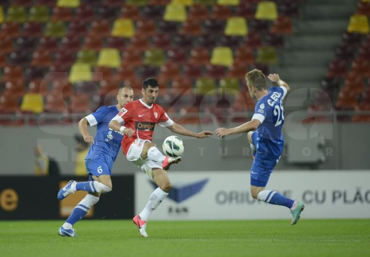 VIDEO + FOTO Spectacol pentru Hîldan » Dinamo a zdrobit Pandurii cu 3-0