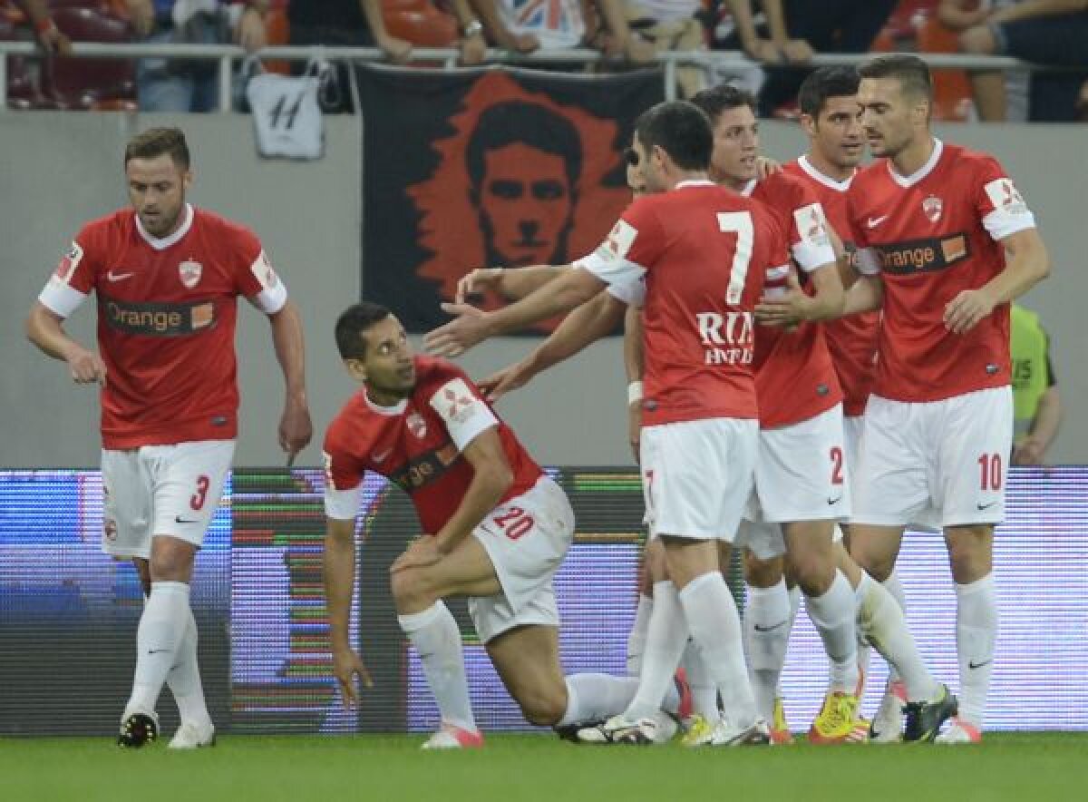 VIDEO + FOTO Spectacol pentru Hîldan » Dinamo a zdrobit Pandurii cu 3-0