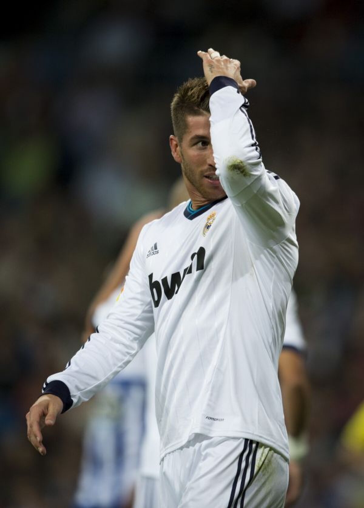 Sergio Ramos L-A SFIDAT pe Mourinho! Cum era să "dinamiteze" vestiarul Realului