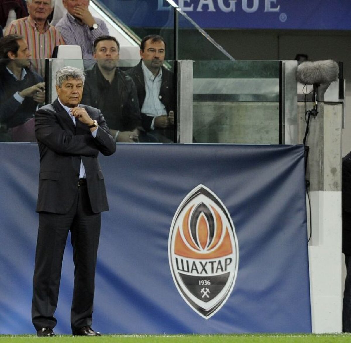 VIDEO Italienii au fost cuceriţi de fotbalul spectacol şi modelul de organizare propus de Şahtior: "Il Mago Mircea"