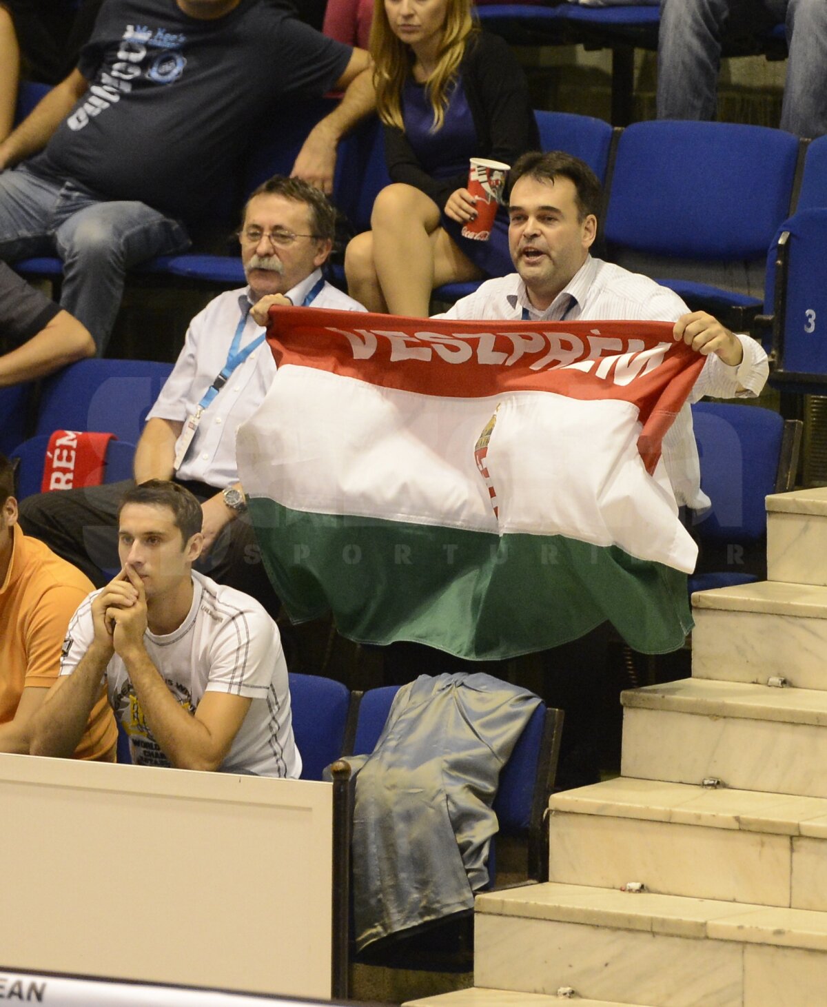 FOTO ŞI VIDEO HCM a pierdut şi meciul doi din Liga Campionilor cu MKB Veszprem (27-37) şi ocupă ultimul loc în grupă